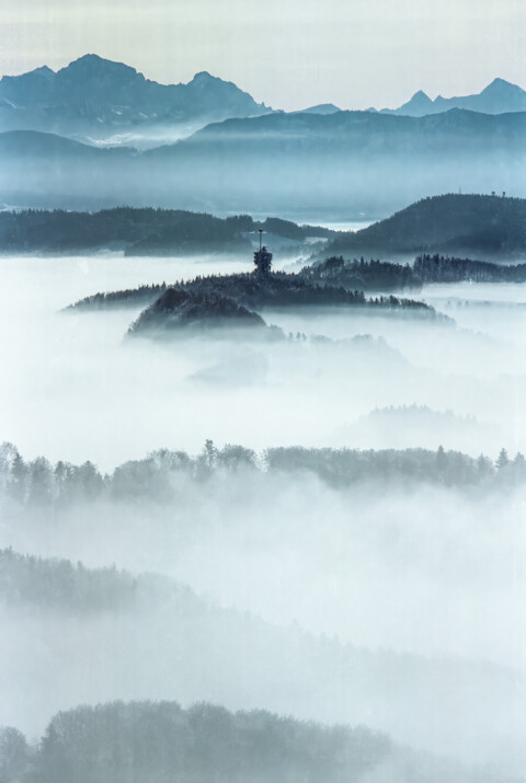 Vom Uetliberg 870m ü.M. Richtung Felsenegg Sendeturm